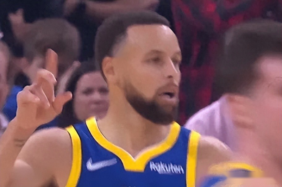 勇士120-127森林狼 球员评价：库里满分，4人及格，6人低迷